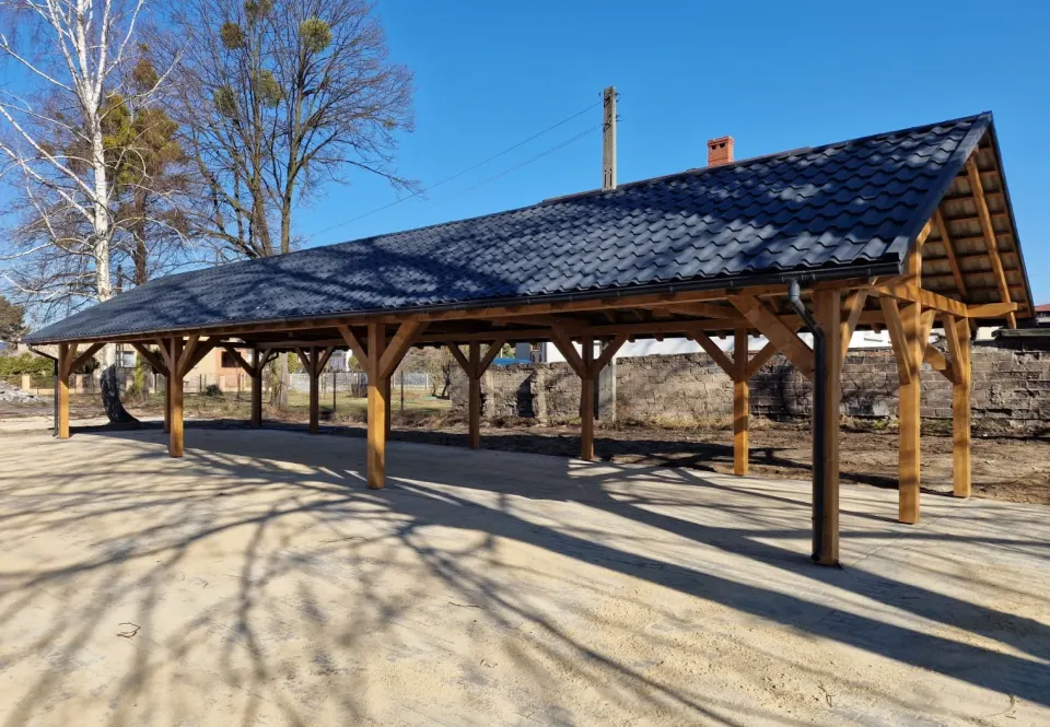 Wiata 5×18 m z dachem dwuspadowym, w wersji standard